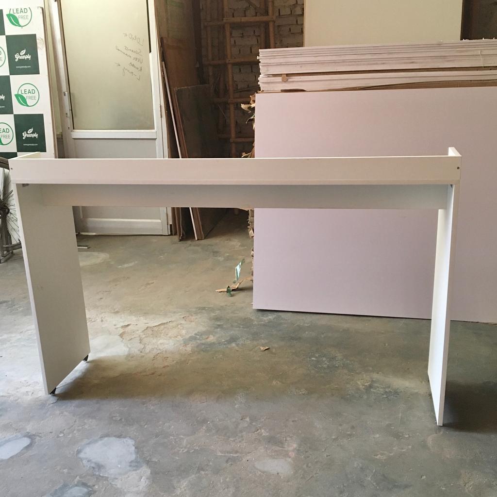 Overbed Rolling Wooden Table – Work, Eat & Relax in Style!