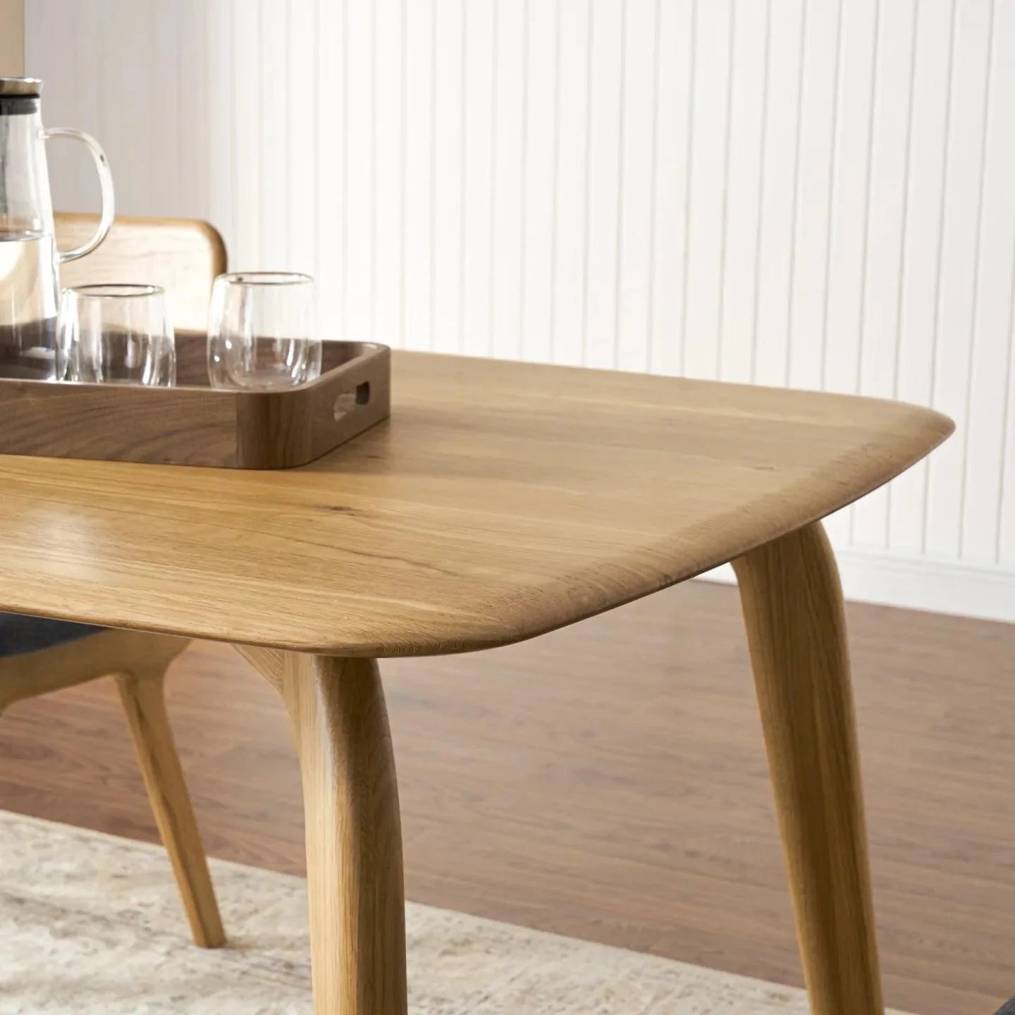 Vincent Solid Oak Dining Table – Modern Curved Edge Design for Contemporary Spaces