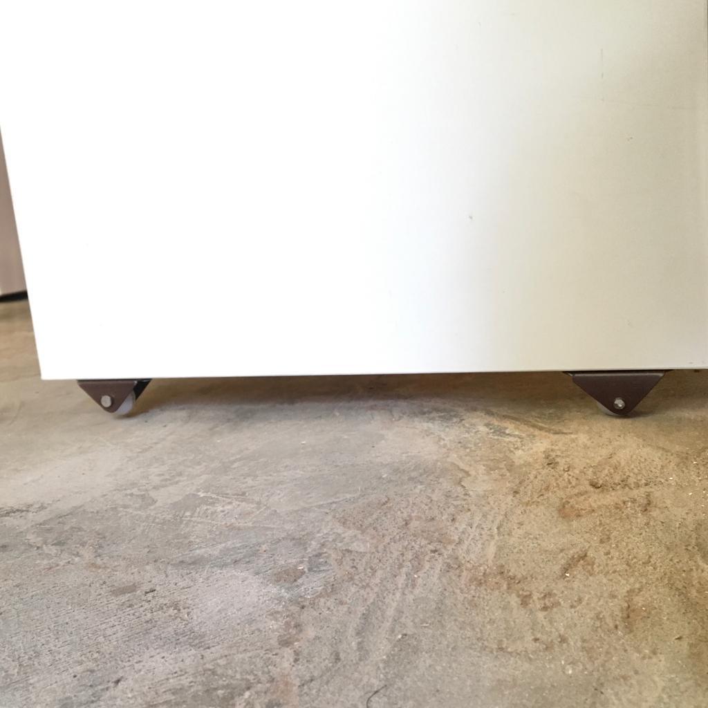 Overbed Rolling Wooden Table – Work, Eat & Relax in Style!